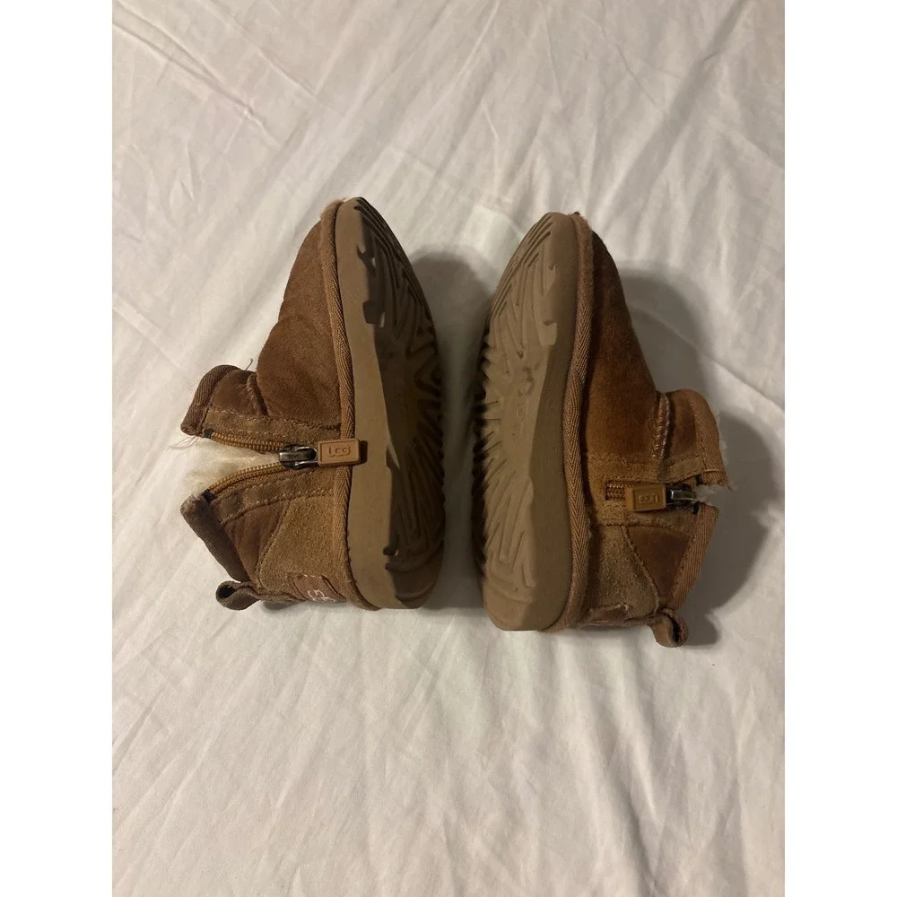 UGG Classic Ultra Mini Boot Toddler 8 Chestnut Good Suede Shearling 1130750T